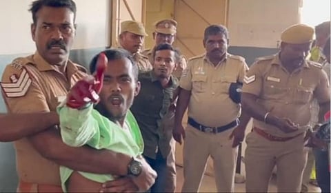 ‘வெளியே வருவோம்… ஜட்ஜை கொல்லுவோம்…’ – கொலை மிரட்டல் விடுத்த குற்றவாளி சகோதரர்கள்!