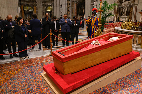 போப் பிரான்சிசுக்கு அமைச்சர் நாசர், இனிகோ இருதயராஜ் அஞ்சலி!