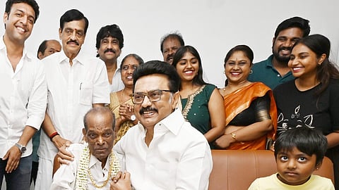 ஸ்டாலின் நேரில் வாழ்த்திய 100 வயது முன்னாள் எம்.எல்.ஏ.!