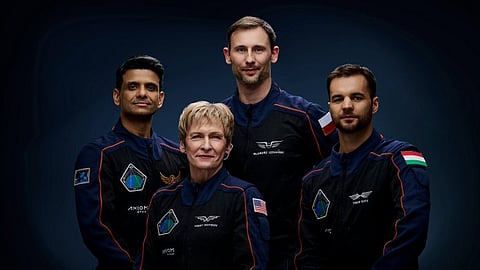 சுபான்ஷூ சுக்லா உட்பட 4 விண்வெளி வீரர்கள்