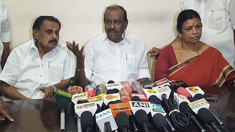 செய்தியாளர் சந்திப்பில் நத்தம் விஸ்வநாதன்