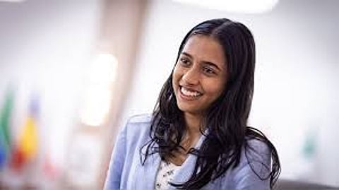 திவ்யா தேஷ்முக்