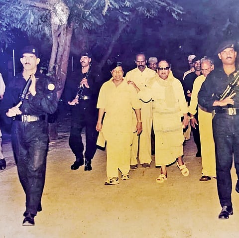 கலைஞர் உடன் பேராசிரியர் மு. நாகநாதன்