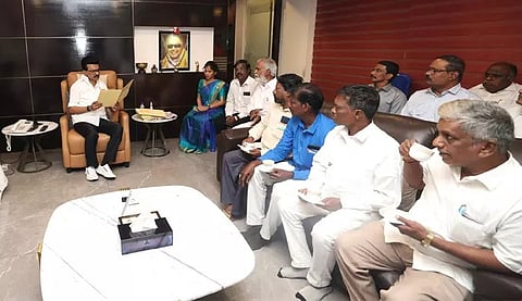 தூய்மை பணியாளர் சங்கங்களின் நிர்வாகிகளுடன் முதலமைச்சர் மு.க.ஸ்டாலின்