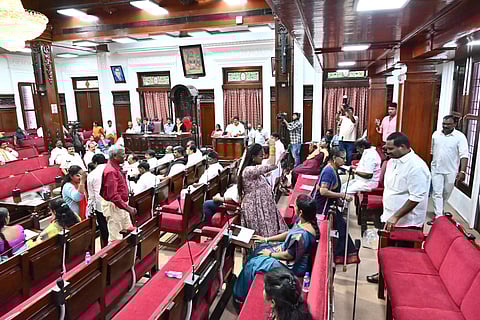 சென்னை மாநகராட்சி கூட்டத்திலிந்து கம்யூனிஸ்ட் கட்சி உறுப்பினர்கள் வெளிநடப்பு