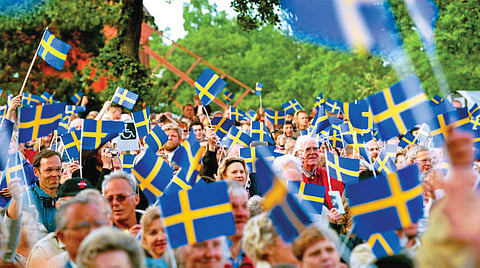 "மகிழ்ச்சிக்கு காரணங்கள் தேவையில்லை!''