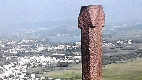 திருப்பரங்குன்றம் கல் தூண்