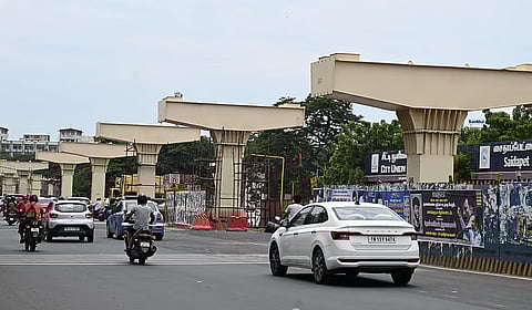 சைதாப்பேட்டை - தேனாம்பேட்டை இடையே கட்டப்பட்டு வரும் மேம்பாலம்