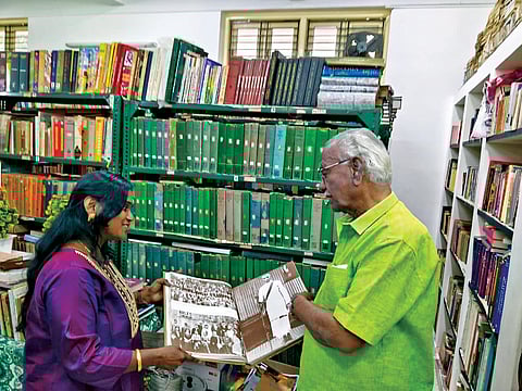 லட்சம் நூல்களின் நடுவே... - ஞானாலயா கிருஷ்ணமூர்த்தி