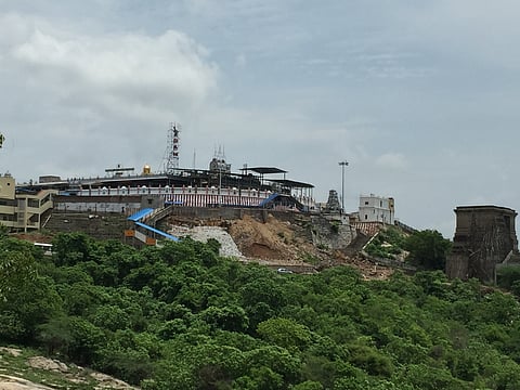 அண்ணாவின் பெயரை இருட்டடிப்பு செய்வதா?- எடப்பாடி கண்டனம்