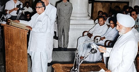 அண்ணா ஆட்சியில் தலைநிமிர்ந்த தமிழினம்!