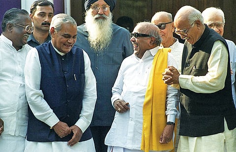 கூட்டணி (அ)தர்மங்கள்!