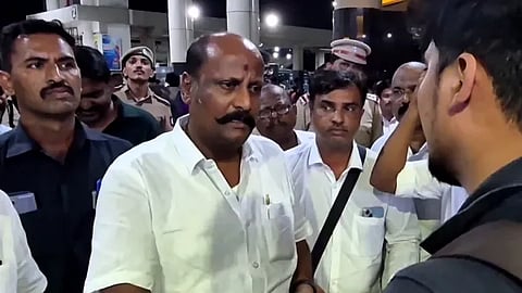 அமைச்சர் தமிழன் பார்த்திபன்