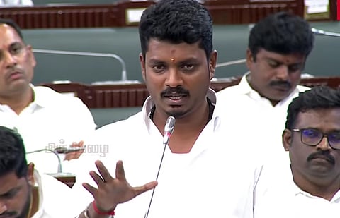 அமைச்சர் விக்னேஷ்