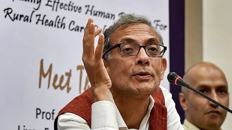 ভাঙি পৰা অৰ্থনীতিক উদ্ধাৰঃ ৰাহুল গান্ধীক কি ক'লে নবেল বিজয়ী অৰ্থনীতিবিদ অভিজিত বেনাৰ্জীয়ে