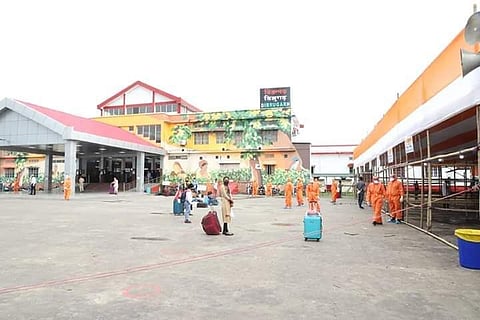 ডিব্ৰুগড়ত উপস্থিত দিল্লীৰ পৰা অহা বিশেষ ৰাজধানী ৰেল