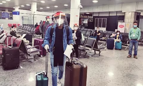 শিৱসাগৰত গ্ৰাম্য জীৱনৰ সহজ-সৰলতাৰ মোহত স্পেনিচ চাইক্লিষ্ট