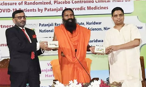 ক'ৰ'নিলঃ প্ৰচাৰ বন্ধ কৰি পটঞ্জলীক সবিশেষ জনাবলৈ নিৰ্দেশ কেন্দ্ৰৰ