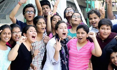 শ্ৰদ্ধা-পূবালী-কৃষ্ণাঃ উচ্চতৰ মাধ্যমিকৰ কলা-বাণিজ্যৰ শীৰ্ষত ছাত্ৰী