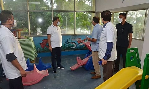 ক'ৰ'নাঃ অন্তিম ক্ষণত শিশু,গৰ্ভৱতীৰ বাবে নিৰ্মিত হাস্পতালৰ নিৰ্মাণ কাম