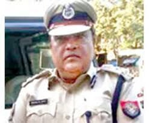 প্ৰশ্নকাকত ফাদিল কেলেংকাৰিঃ পি কে দত্তৰ তিনিখন হোটেল ছীল