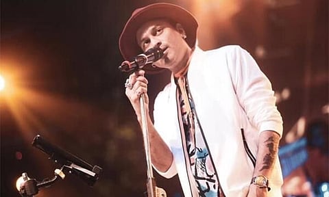 ৫০ বছৰত ভৰি দিলে হাৰ্টথ্রব জুবিন গাৰ্গে