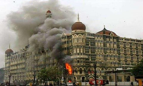 ২৬/১১ মুম্বাই সন্ত্ৰাসবাদী আক্ৰমণ – ১৩তম বাৰ্ষিকীত ভয়ংকৰ ঘটনাবোৰ পুনৰ দৰ্শন কৰিবলৈ ১০ খন ফটো