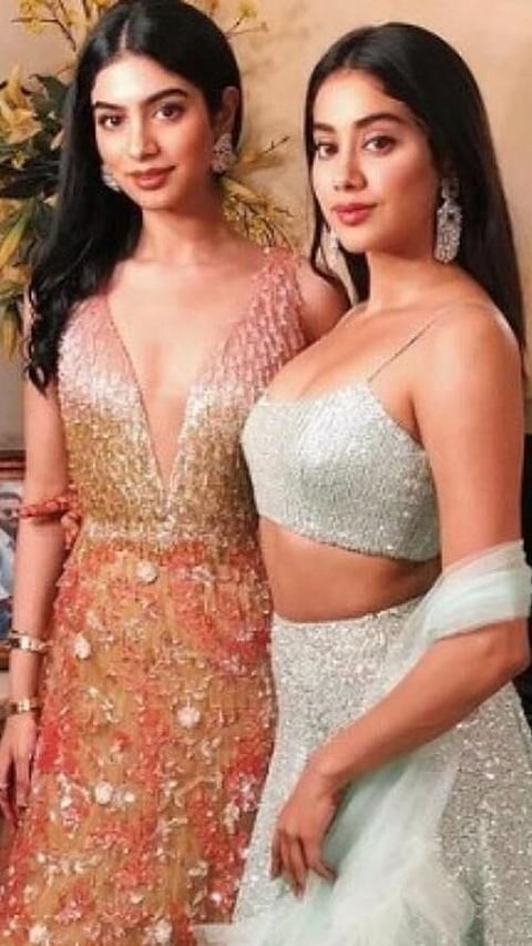 তাৰকা সন্তান জাহ্নৱী কাপুৰ আৰু খুছি কাপুৰৰ শিক্ষাগত অৰ্হতা