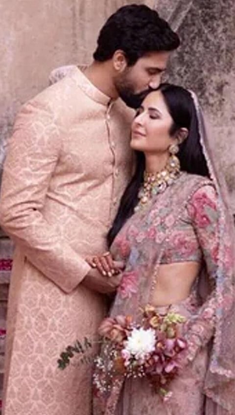 আন্তঃধৰ্মীয় বিবাহপাশত আৱদ্ধ হোৱা বলিউডৰ বিখ্যাত দম্পতীসকলঃ