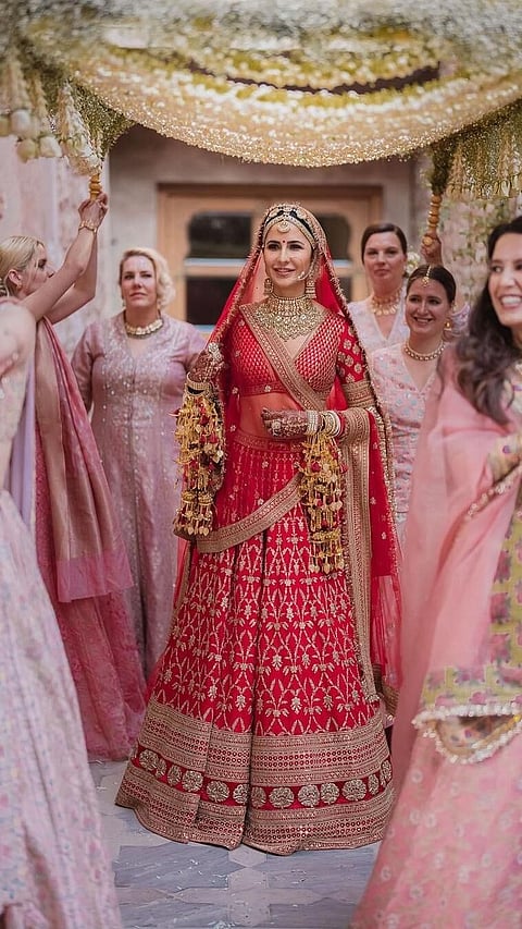 ২০২১চনৰ বি টাউনৰ আকৰ্ষণীয় কইনা সমূহ