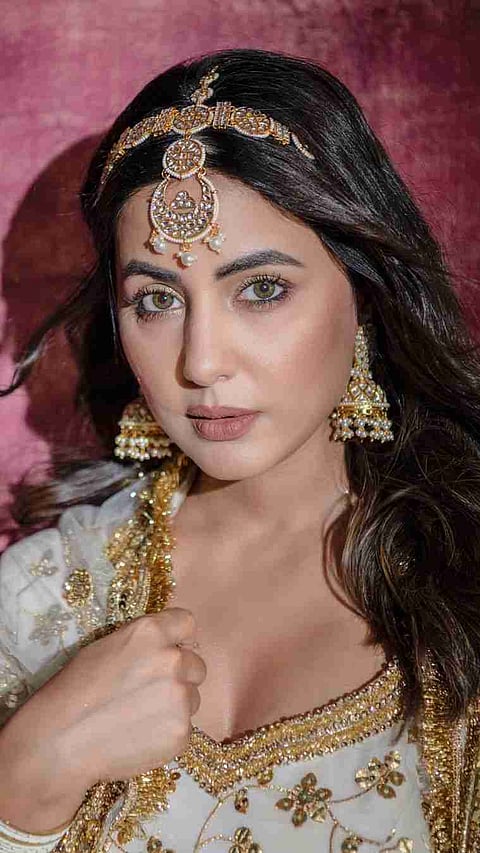 ভাৰতীয় পোছাকত হিনা খানৰ শ্ৰেষ্ঠ ৰূপ