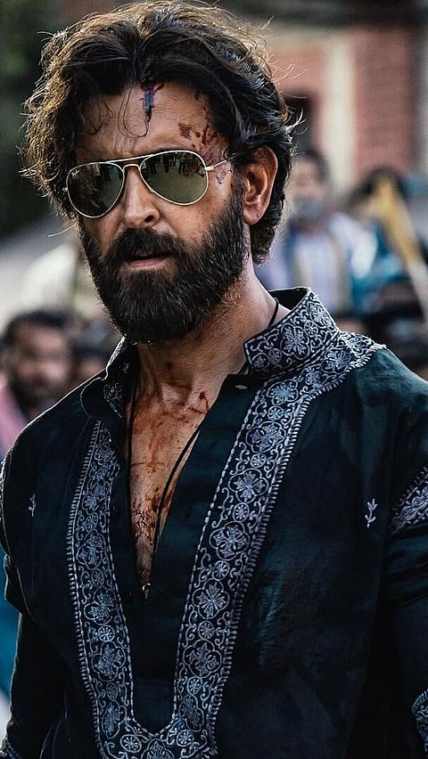 বিজয়ৰ বঁটা কঢ়িয়াই অনা অভিনেতা হৃত্বিক ৰোশনৰ জীৱনৰ কেইখনমান গুৰুত্বপূৰ্ণ ছবি