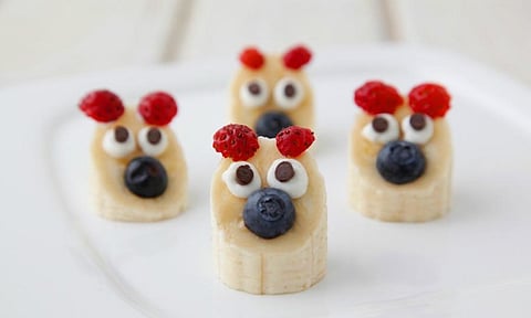 এই স্বাস্থ্যকৰ খাদ্যবোৰৰ সৈতে আপোনাৰ সন্তানৰ ৰোগ প্ৰতিৰোধ ক্ষমতা বৃদ্ধি কৰক