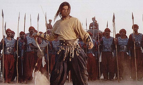 ২০০০ দশকৰ চলচ্চিত্ৰ যিয়ে স্পষ্টভাৱে স্ক্ৰিপ্টতকৈ কাপোৰৰ ওপৰত অধিক ব্যয় কৰিছিল