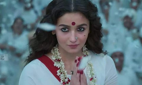 গঙ্গুবাইৰ পৰা গেহৰিয়ানলৈকে, তেওঁলোকৰ ভূমিকাৰ বাবে তাৰকাসকলে কিমান মাচুল লৈছিল ইয়াত চাওক