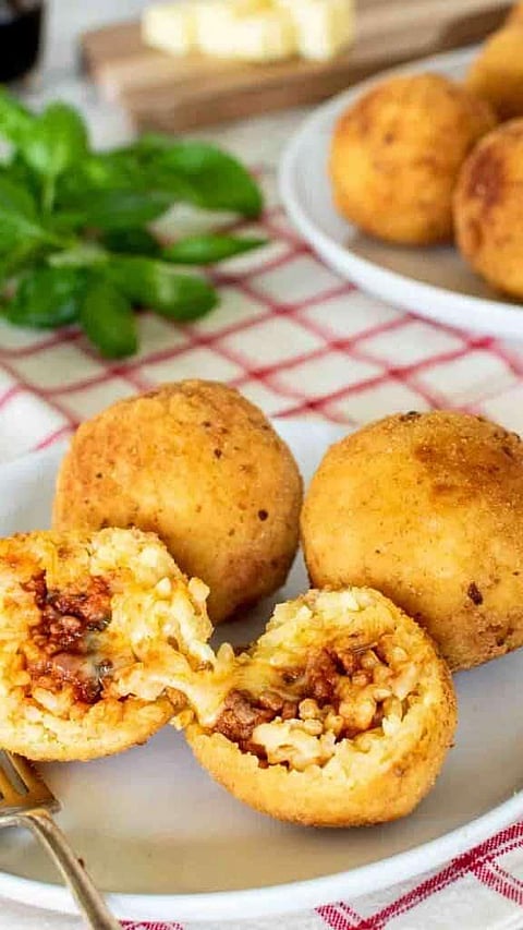 আপোনাৰ হোলীক আৰু অলপ স্মৰণীয় কৰি তোলক এই সমূহ ৰন্ধন বিধীৰ সৈতে