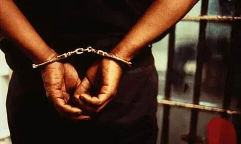 অমানুষিক ! যৌন সম্পৰ্ক স্থাপন কৰিবলৈ অস্বীকাৰ কৰাৰ বাবে প্ৰেমিকাক হত্যা কৰিলে প্ৰেমিকে,অৰ্ধ-নগ্ন অৱস্থাত উদ্ধাৰ প্ৰেমিকাৰ মৃতদেহ