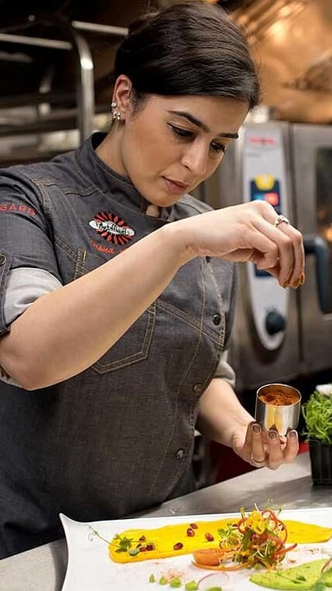 ১২ গৰাকী শ্ৰেষ্ঠ ভাৰতীয় ৰান্ধনী যিয়ে আমাৰ দেশক গৌৰৱান্বিত কৰিছিল