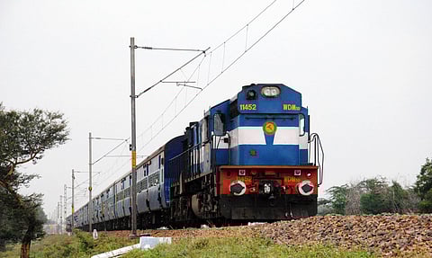 উত্তৰ-পূবৰ ৰাজ্যিক ৰাজধানীসমূহক সংযোগ কৰিবলৈ ৯৫,২৬১ কোটি টকাৰ অধিক বিনিয়োগ কৰিব ৰে'লৱেই