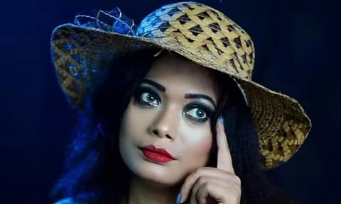 অসম: উগ্ৰপন্থী সংগঠন কে.এল.অ'.ৰ সৈতে সম্পৰ্কৰ অভিযোগত আৰক্ষীয়ে গ্ৰেপ্তাৰ কৰে মহিলা মডেলক