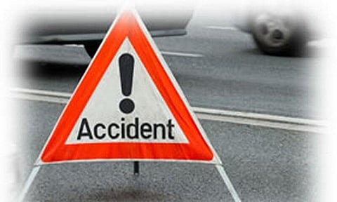 ধেমাজিত পথ দুৰ্ঘটনাত প্ৰাণ হেৰুৱালে বিদ্যালয়ৰ শিক্ষকে