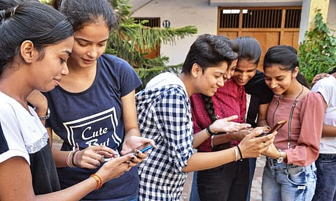 ইয়াত চাওঁক অসম এইচ.এছ. পৰীক্ষা ২০২২ত বিজ্ঞান শাখাত শীৰ্ষ ১০ টা স্থান লাভ কৰা প্ৰাৰ্থীৰ তালিকা