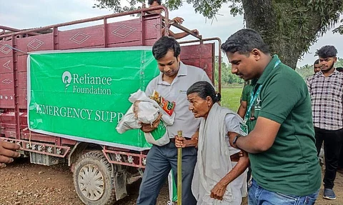 শিলচৰ, কালাইন, বৰখোলা আৰু কাটিগোৱাৰ ব্লকত তাৎক্ষণিক বান সাহায্য প্ৰদান কৰিছে ৰিলায়েন্স ফাউণ্ডেচনে
