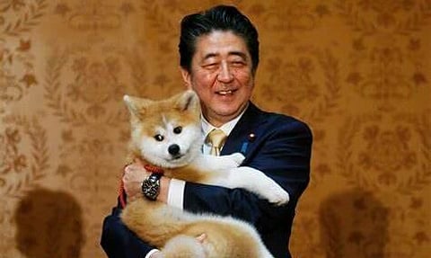 জাপানৰ প্ৰাক্তন প্ৰধানমন্ত্ৰী আবে শিনজোক ভাষণৰ সময়ত গুলীচালনা