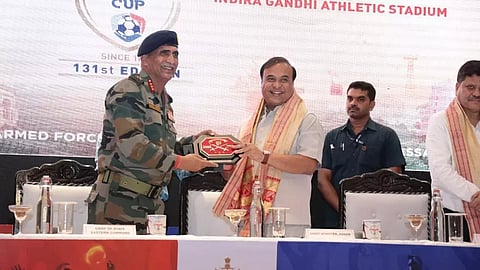 প্ৰথমবাৰৰ বাবে ৰাজ্যিক আয়োজক হিচাপে ডুৰাণ্ড কাপ ট্ৰফী উন্মোচন কৰিছে অসমৰ মুখ্যমন্ত্ৰীয়ে