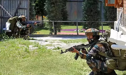 অৰুণাচলঃ অসম ৰাইফলছ শিবিৰত উগ্ৰপন্থীয়ে গুলীচালনা কৰাৰ ফলত এজন জোৱান আহত