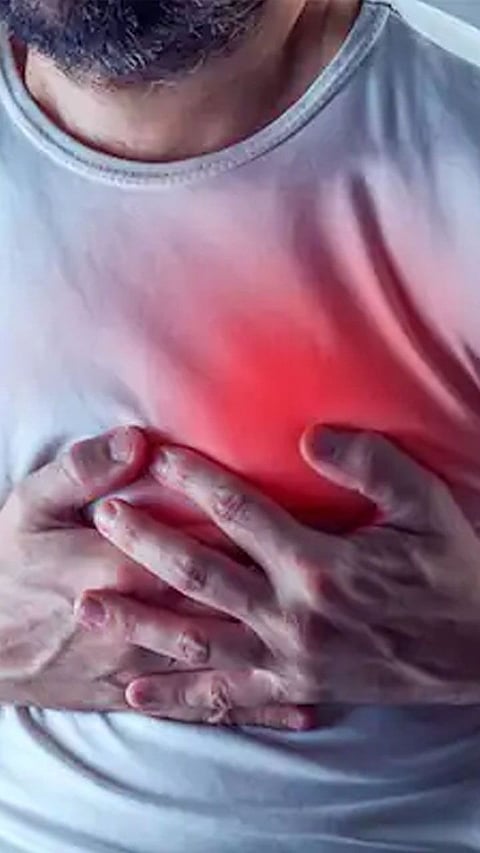 কম বয়সত হাৰ্ট এটেক: সুস্থ হৃদযন্ত্ৰৰ বাবে অনুসৰণ কৰিবলগীয়া ৭টা টিপছ