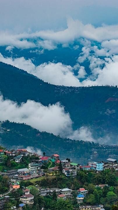 ব্ৰিটিছসকলে ভাৰতত স্থাপন কৰা  ১০ টা পাহাৰীয়া ষ্টেচন