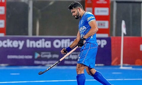 এফ.আই.এইচ.(FIH) প্লেয়াৰ অৱ ইয়েৰ বঁটাৰ বাবে মনোনীত হৰ্মানপ্ৰীত