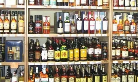 সমগ্ৰ অসমতে নতুন নতুন আই এম এফ এলৰ দোকানৰ কাম চলি আছে